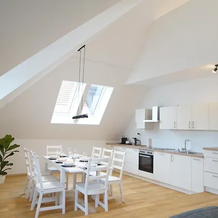 Luxus Apartamento *